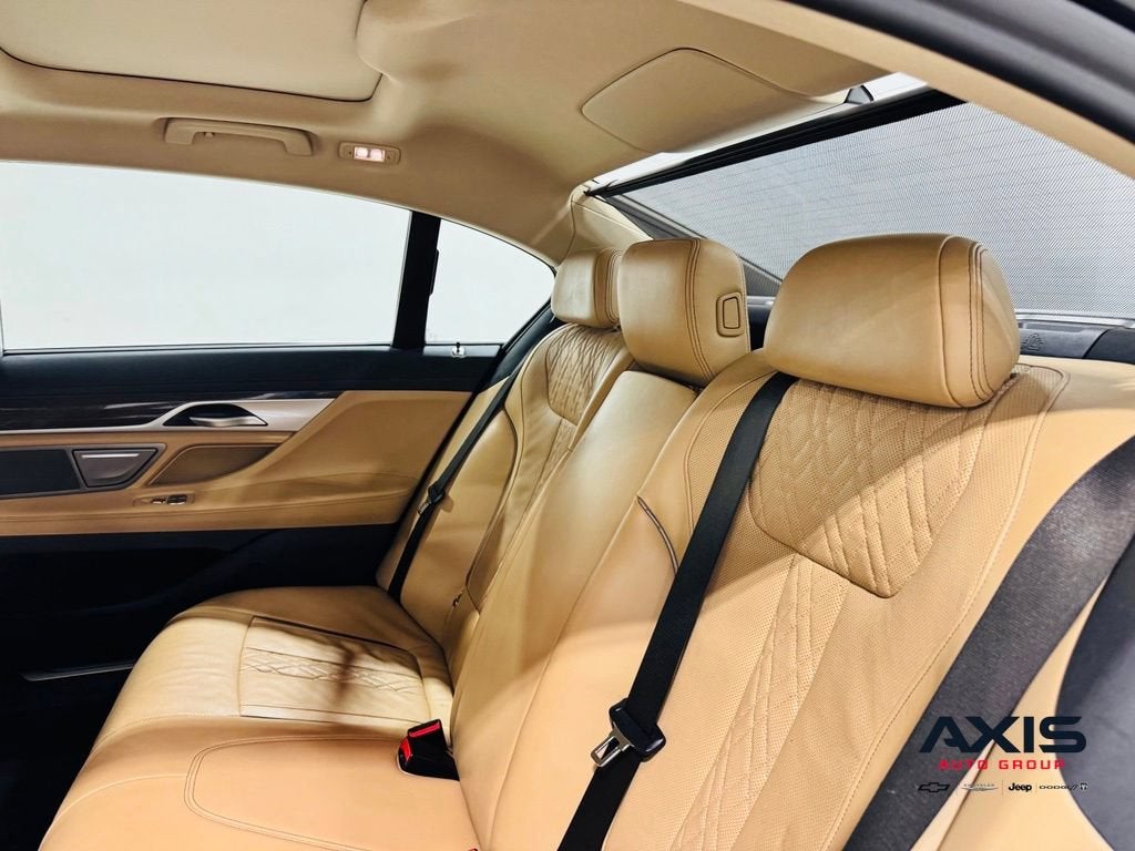 2021 BMW 740i 740i