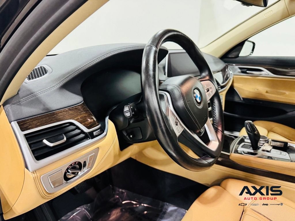 2021 BMW 740i 740i