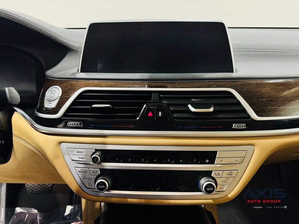 2021 BMW 740i 740i