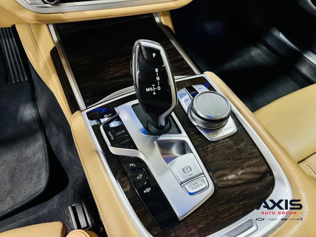 2021 BMW 740i 740i