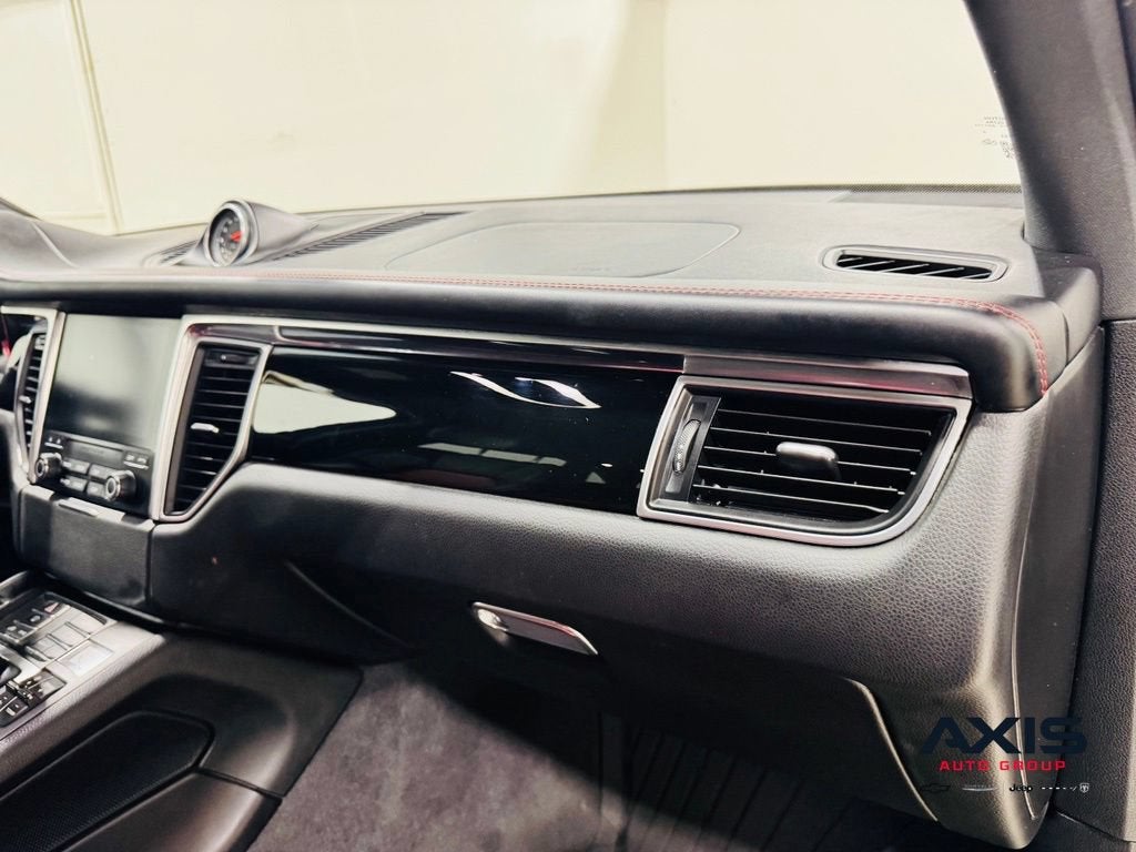 2018 Porsche Macan NA
