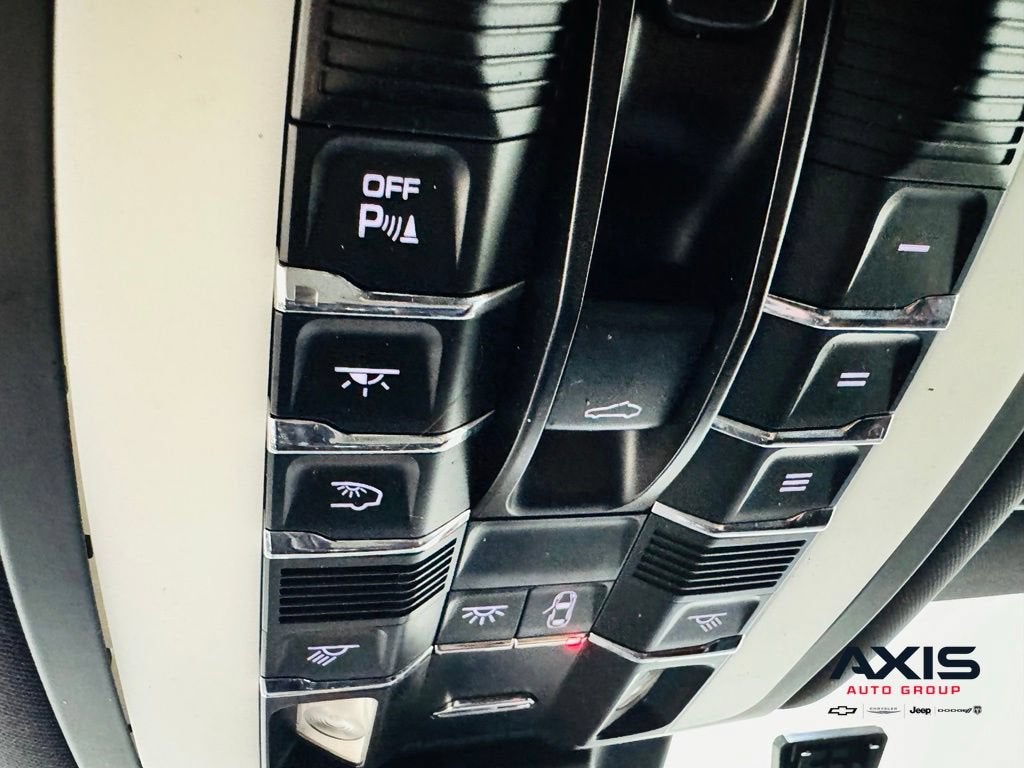 2018 Porsche Macan NA
