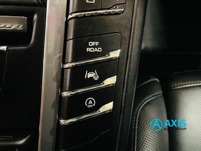 2018 Porsche Macan Turbo