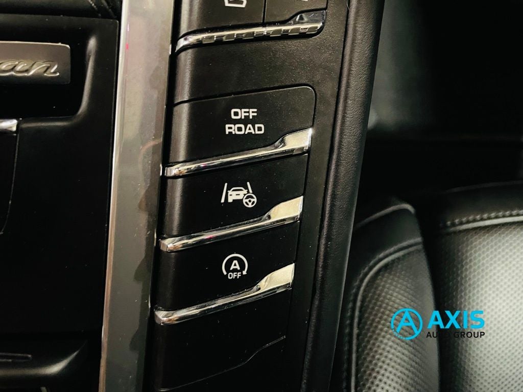 2018 Porsche Macan Turbo