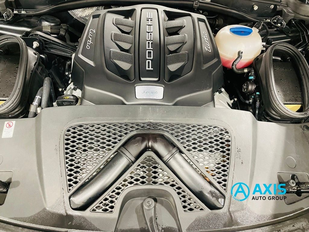 2018 Porsche Macan Turbo