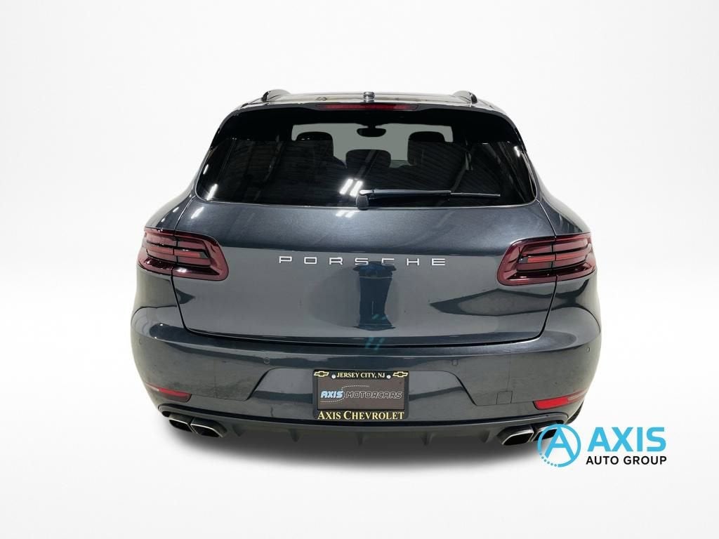 2018 Porsche Macan Turbo