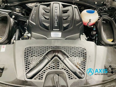 2018 Porsche Macan Turbo