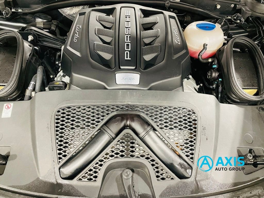 2018 Porsche Macan Turbo