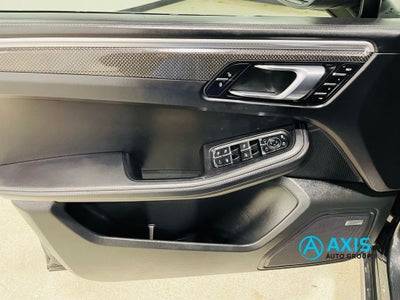 2018 Porsche Macan Turbo