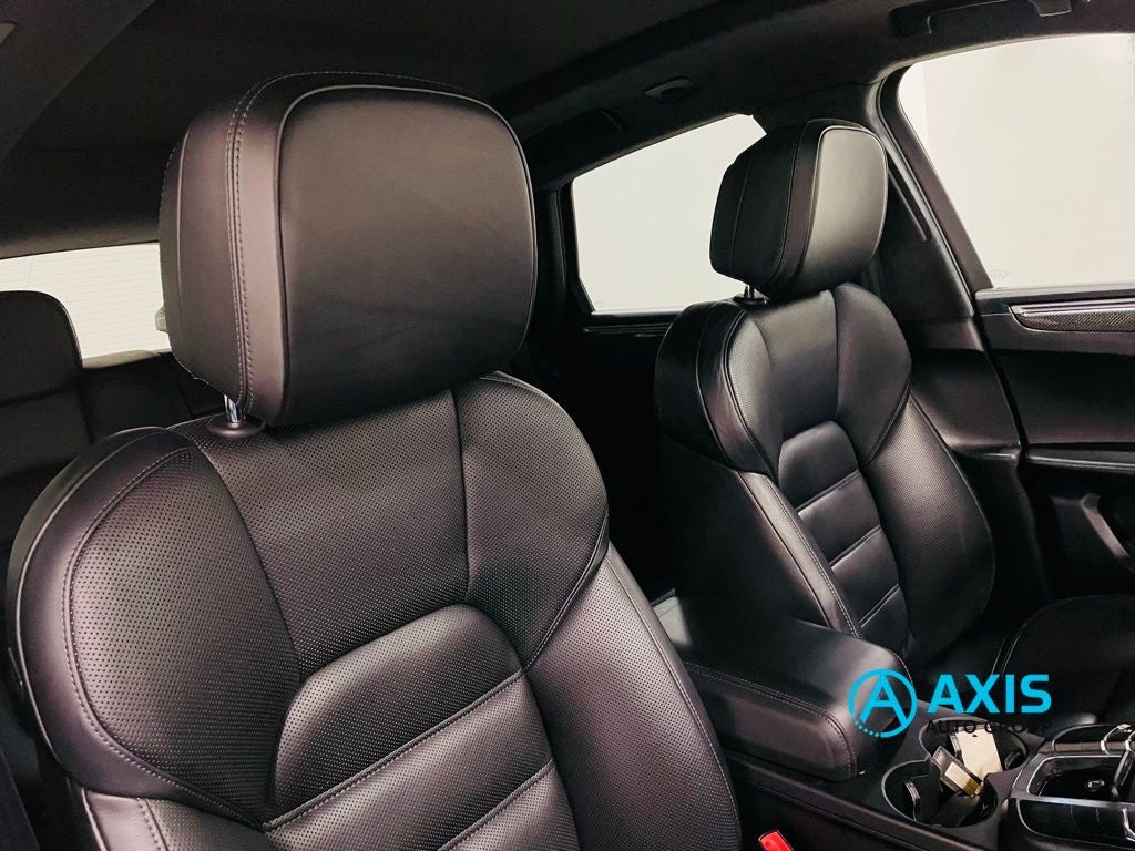 2018 Porsche Macan Turbo