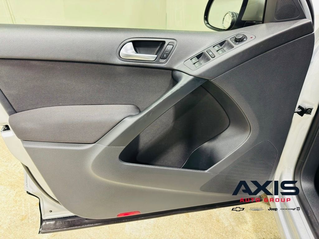 2017 Volkswagen Tiguan Limited 2.0T