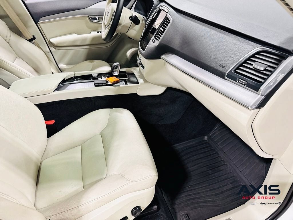 2023 Volvo XC90 B5 Core