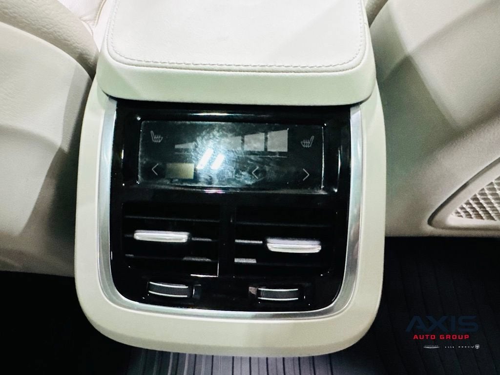 2023 Volvo XC90 B5 Core