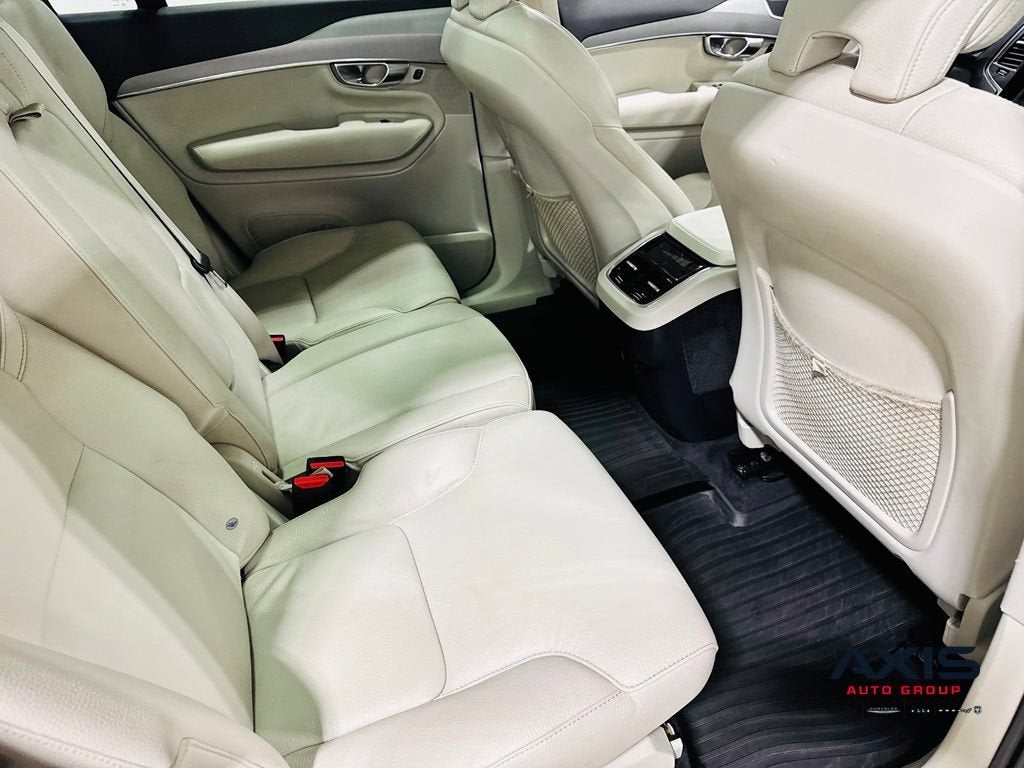 2023 Volvo XC90 B5 Core