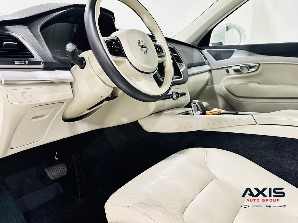 2023 Volvo XC90 B5 Core