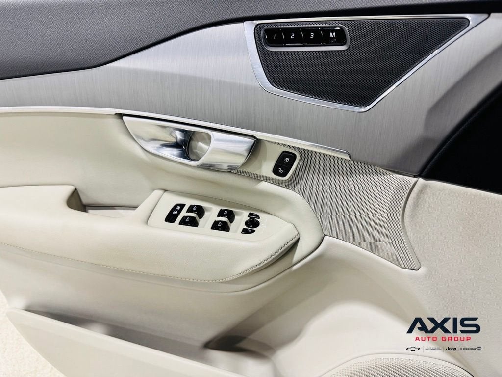 2023 Volvo XC90 B5 Core