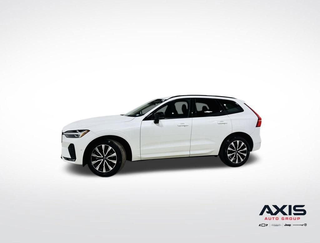 2024 Volvo XC60 B5 Plus Dark Theme AWD's photo