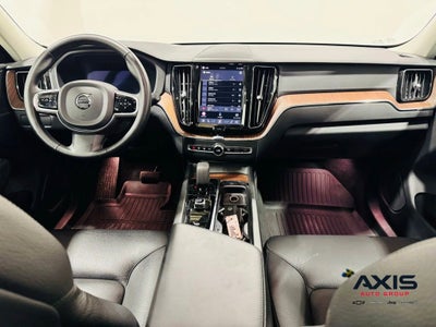 2024 Volvo XC60 Plus Dark Theme