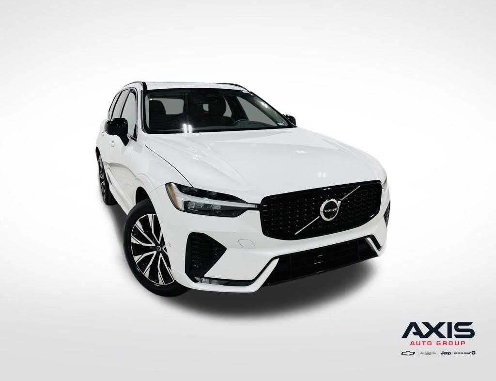 2024 Volvo XC60 Plus Dark Theme