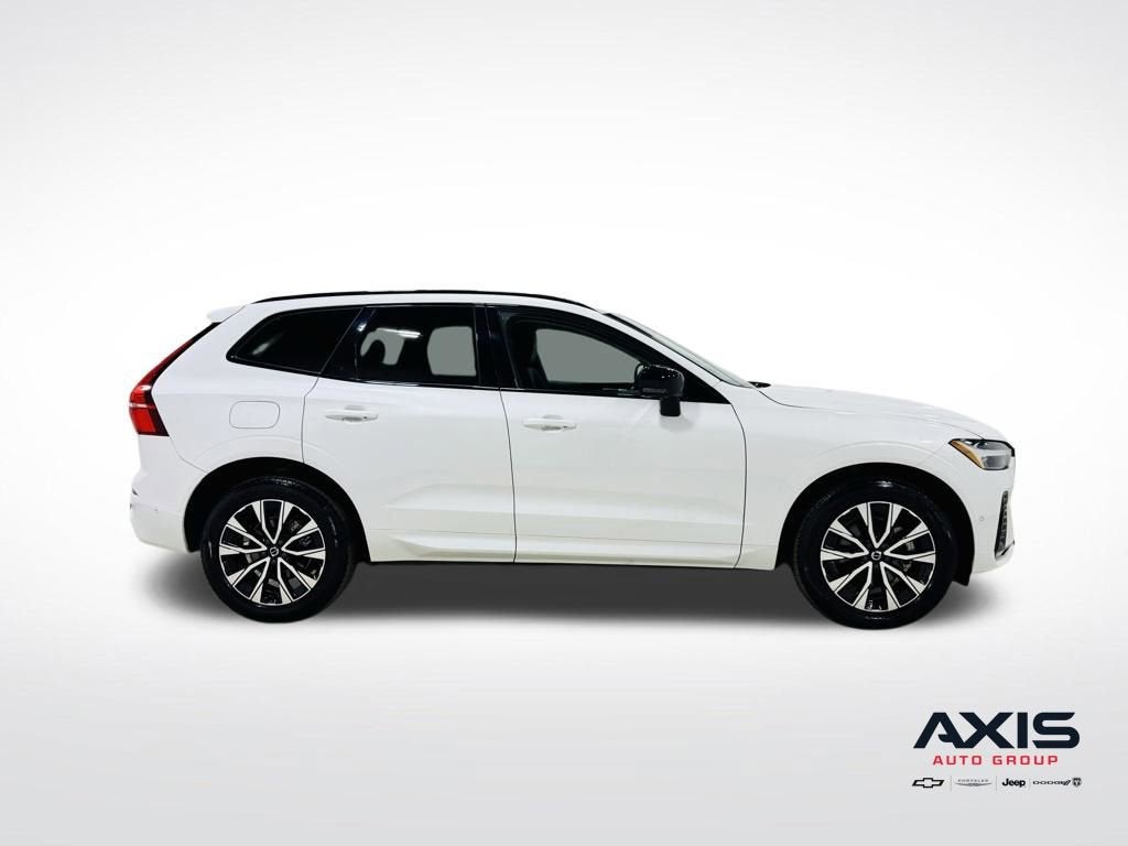 2024 Volvo XC60 Plus Dark Theme