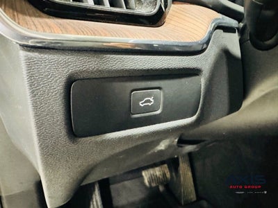2024 Volvo XC60 Plus Dark Theme