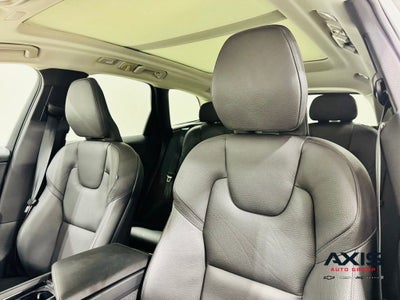 2024 Volvo XC60 Plus Dark Theme
