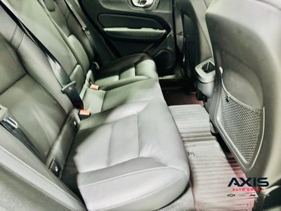2024 Volvo XC60 Plus Dark Theme