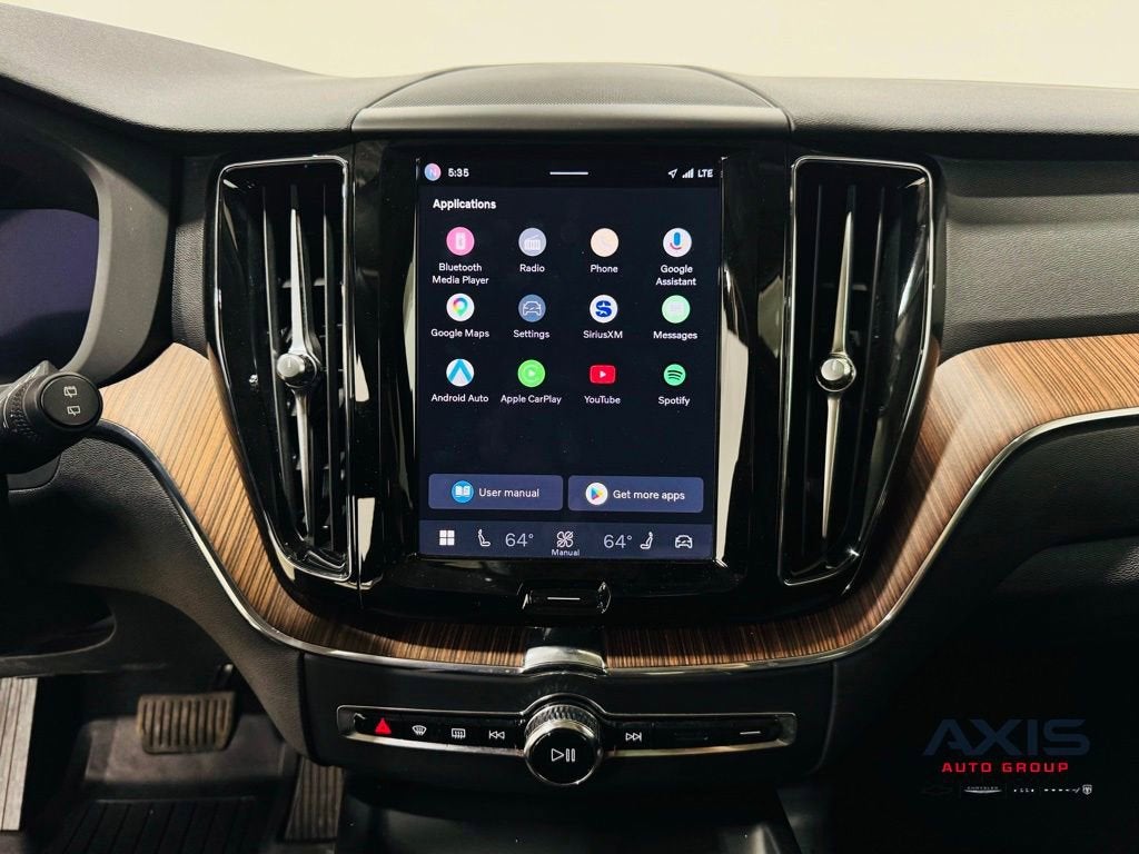 2024 Volvo XC60 Plus Dark Theme